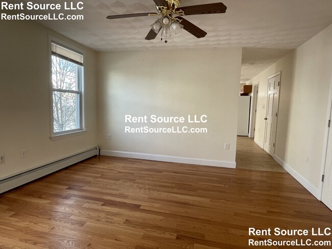 Building Photo - 1094 Cambridge St