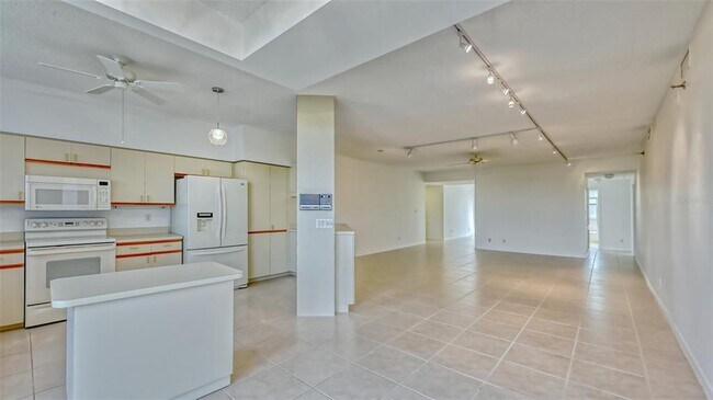 Building Photo - 5400 Eagles Point Cir