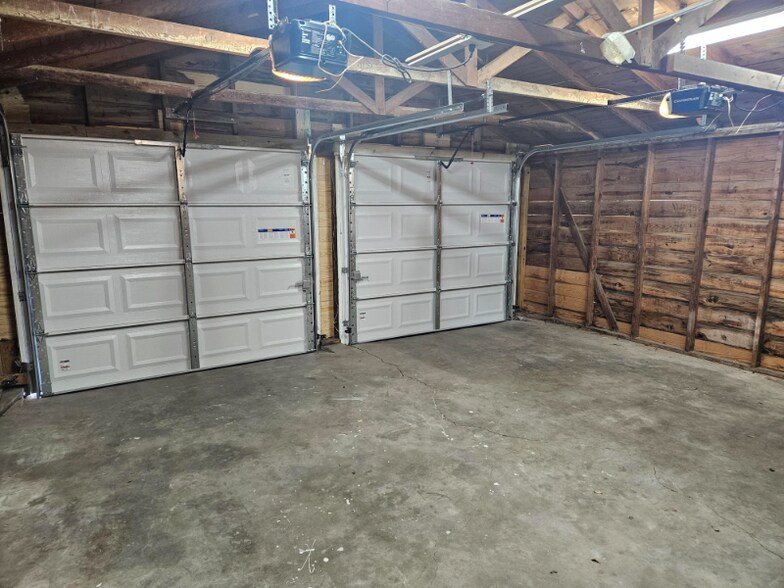 Building Photo - 4115 Robinhood Dr