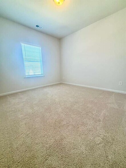 Building Photo - 503 Alma St