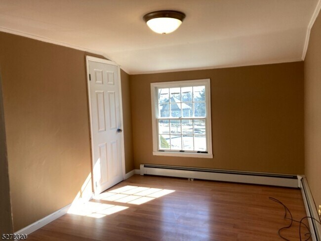 Building Photo - 748 Green St