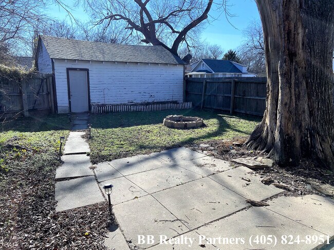 Building Photo - 1115 S Atlanta Ave