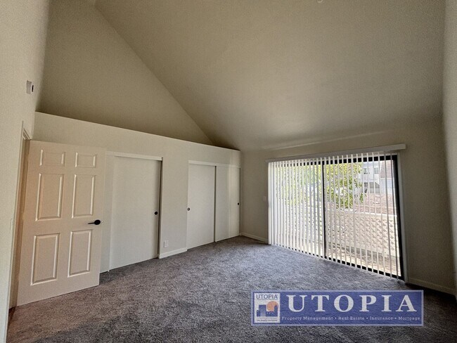 Building Photo - Newly Remodeled 2 Bed 1 Bath Unit Right Near Cabrillo College