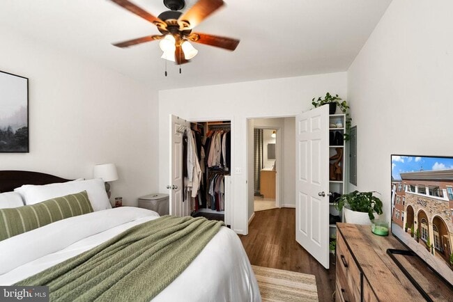 Building Photo - 2465 Army Navy Dr