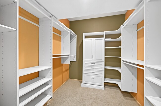 Building Photo - Gorgeous 3BD/3BA Home on a Golf-Course with Expansive Mountain Views! $5,000/mo