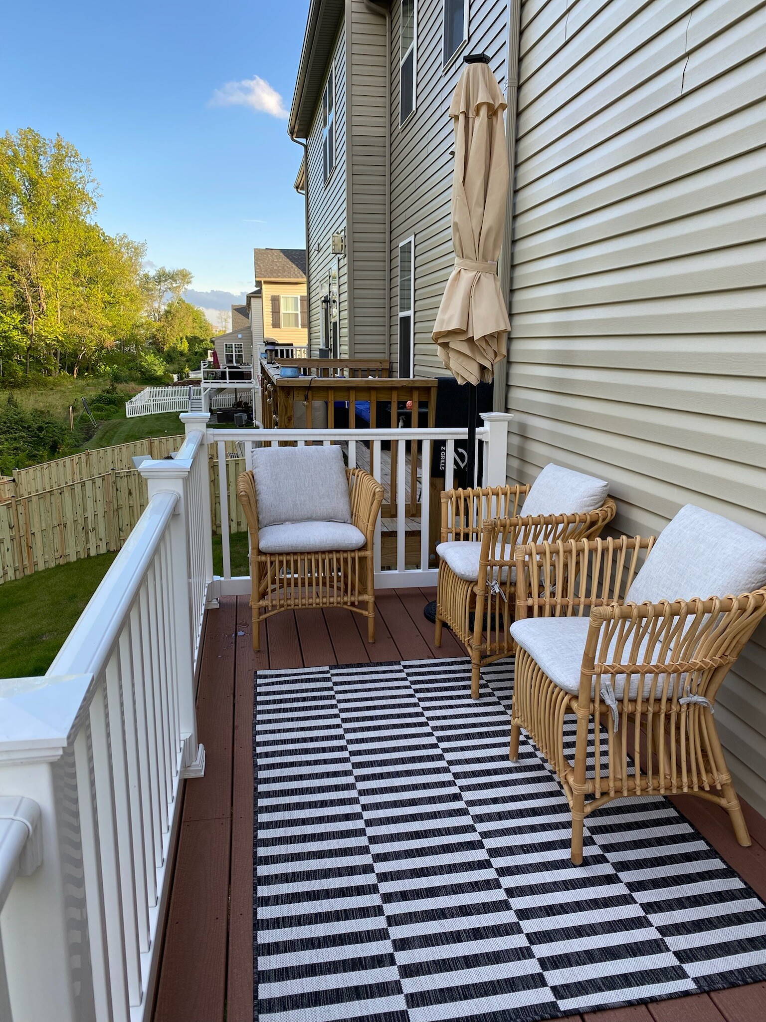 Balcony - 16108 Coolidge Ave