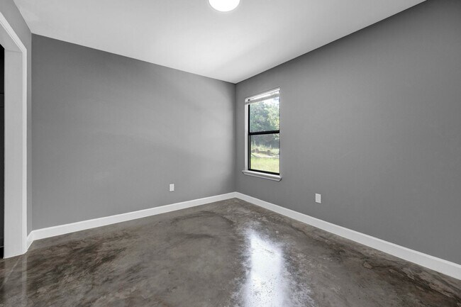 Building Photo - New Rental Opportunity in Memphis!