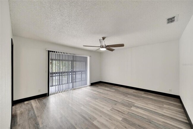 Building Photo - 6301 Newtown Cir