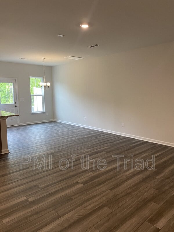 Building Photo - 4002 Beckton Trl