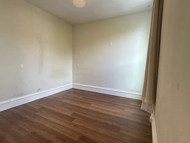 Building Photo - Pacific Heights Studio for Rent!