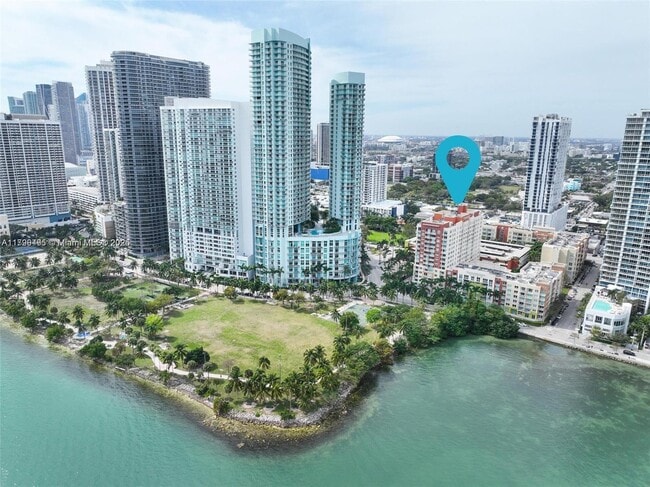 Building Photo - 2000 N Bayshore Dr