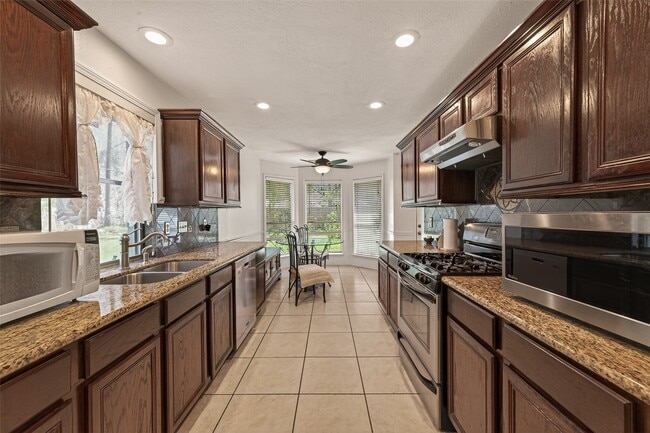 Building Photo - 8203 Paddington Pl Dr