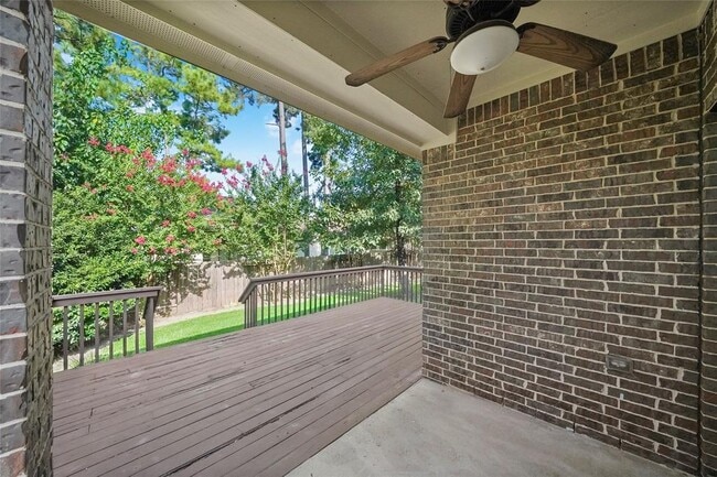 Building Photo - 126 Springshed Pl