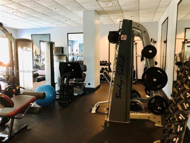 Building Photo - 2665 SW 37th Ave