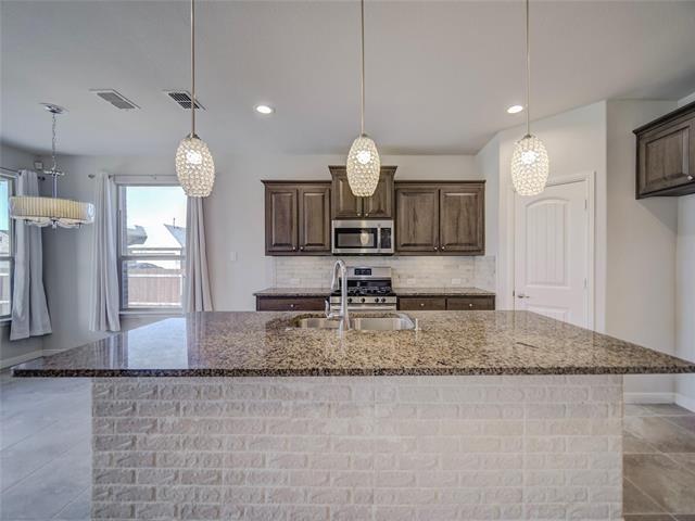 Building Photo - 1100 Twin Brooks Ln