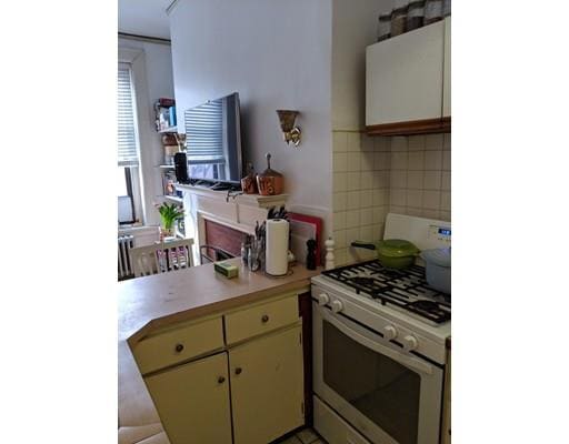 Building Photo - 411 Beacon St