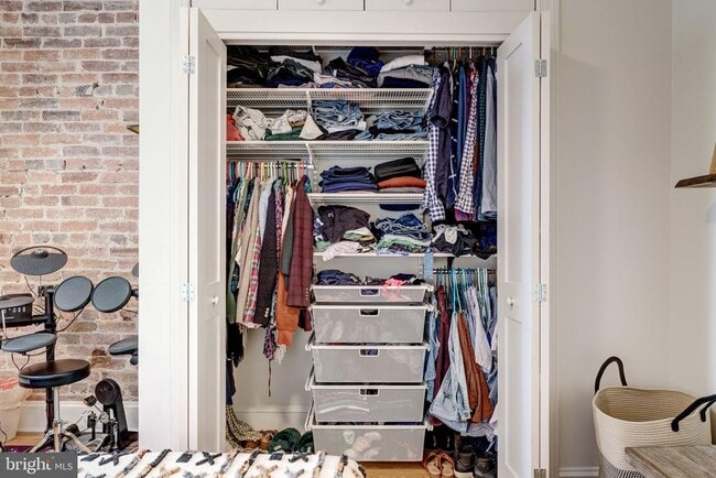 Building Photo - 602 14th Pl NE