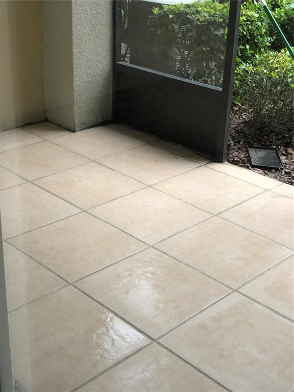 Building Photo - 11565 Mizzon Dr