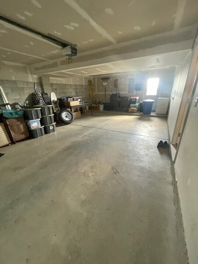 Building Photo - 108 Cathedral Ct