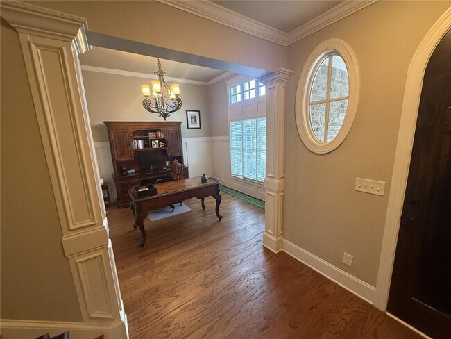 Building Photo - 1125 Walters Cir