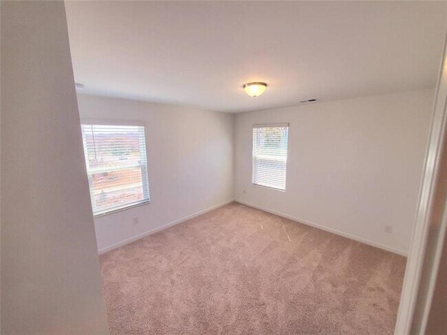 Building Photo - 5830 Flint Ln