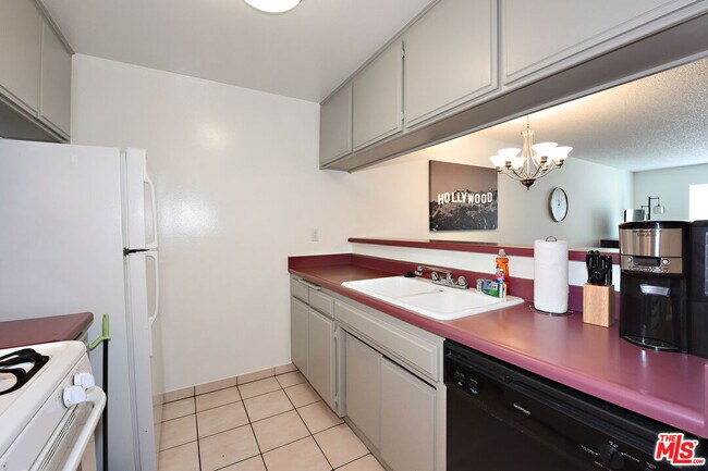 Building Photo - 3600 Bagley Ave