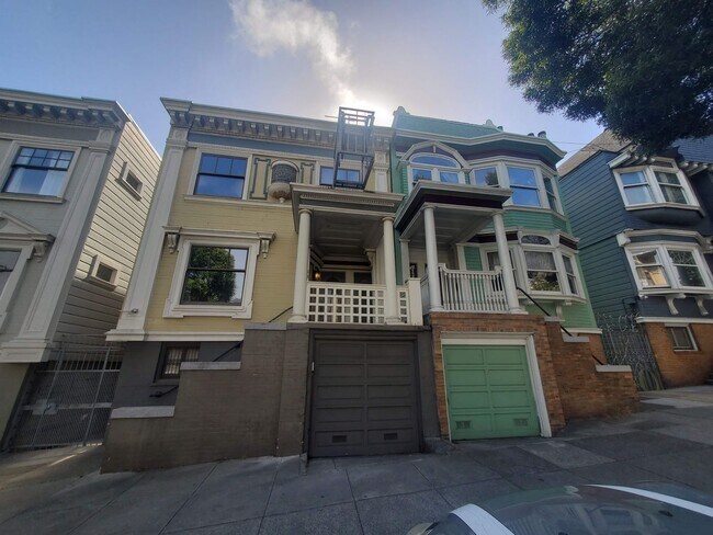 Building Photo - 1126 Masonic Ave