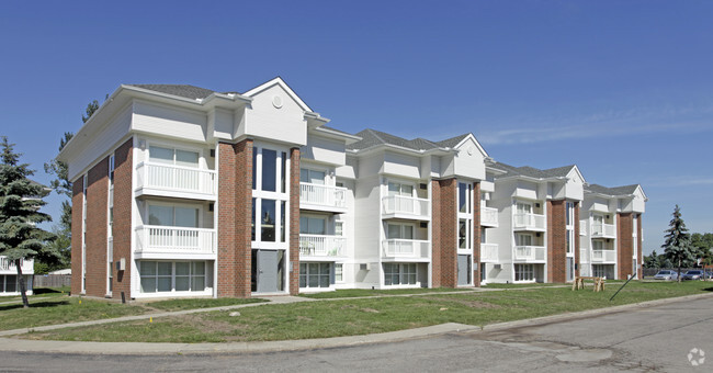 Primary Photo - Newport Apartments