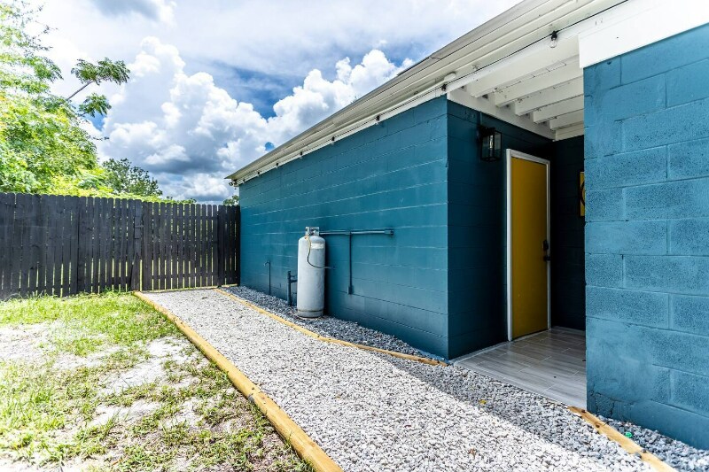 Building Photo - 511 San Juan Blvd