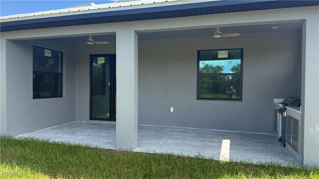 Building Photo - 6137 Higgins Ave