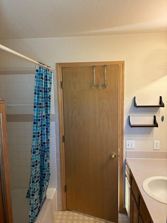 Building Photo - 2708 Rawahs Way