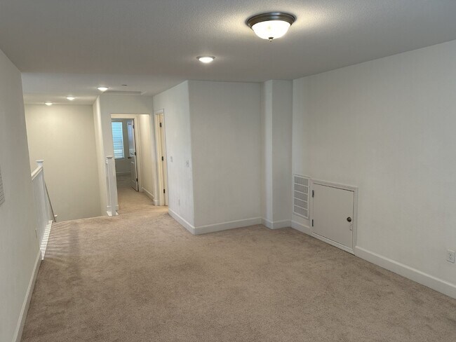 Building Photo - Beautiful 4 Bed, 3 Bath Home in Perfect Tracy Location