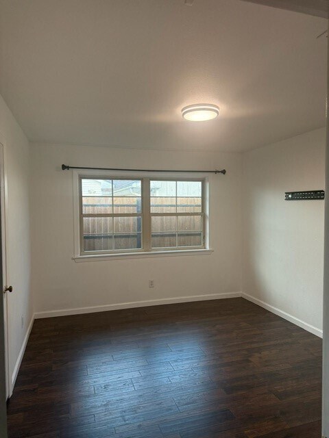 Building Photo - 8214 Glenalta St