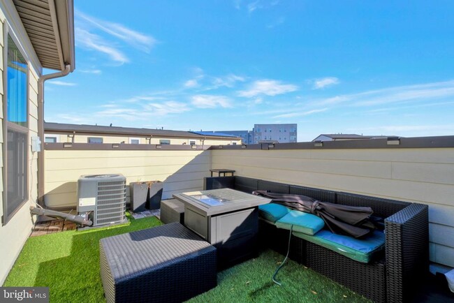 Building Photo - 3420 16th St NW