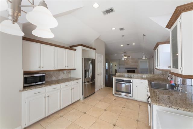 Building Photo - 2405 Sunflower Ln