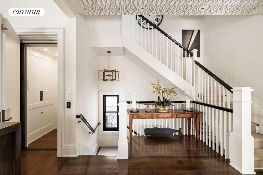 Building Photo - 43 Church St