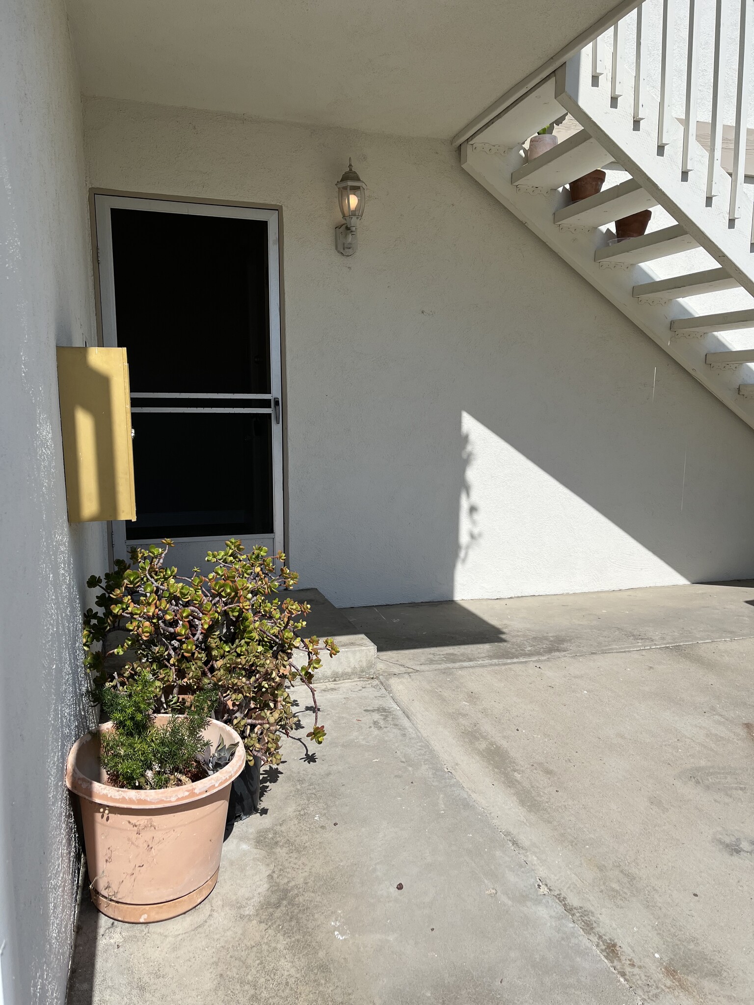 Building Photo - 233 Avenida Monterey