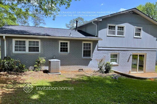 Building Photo - 2737 Knollview Dr