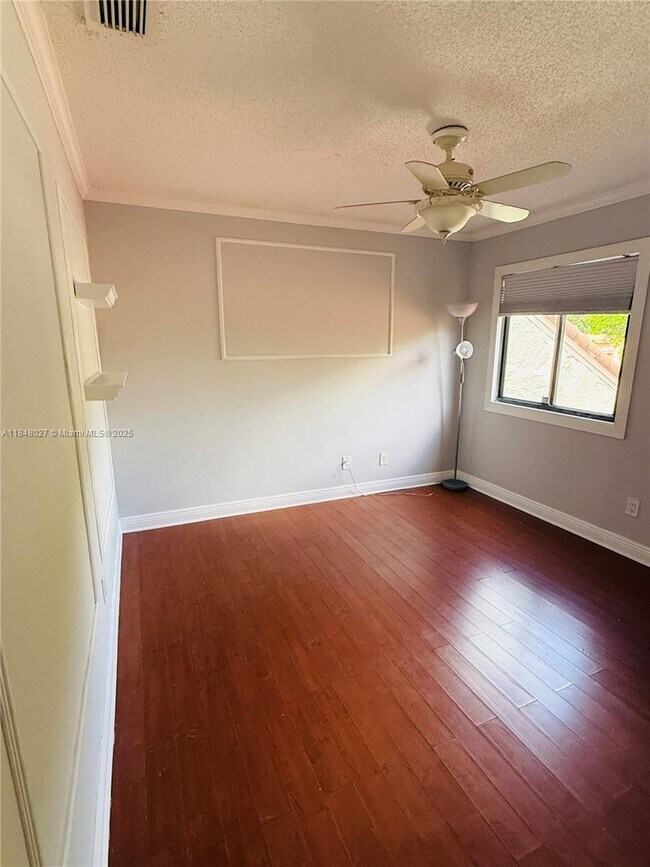 Building Photo - 9530 SW 148th Pl