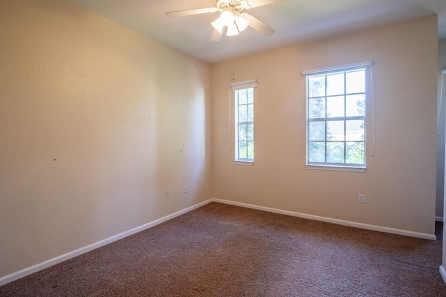 Building Photo - Condo in Desirable Mirabella Community