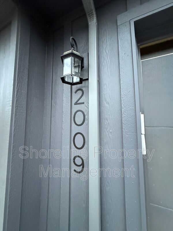 Building Photo - 2009 Freya Ct