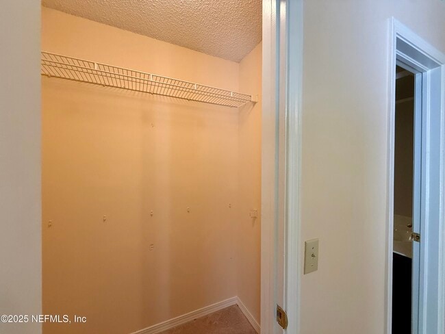 Building Photo - 2217 Hammock Oaks Dr N