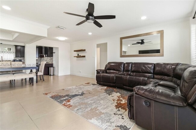 Building Photo - 5616 NW 48th Way