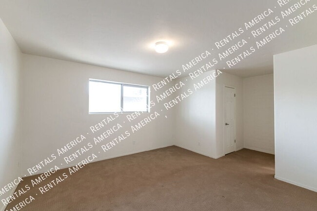 Building Photo - 935 N Venice Ave