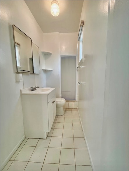 Building Photo - 15012 Lemoli Ave