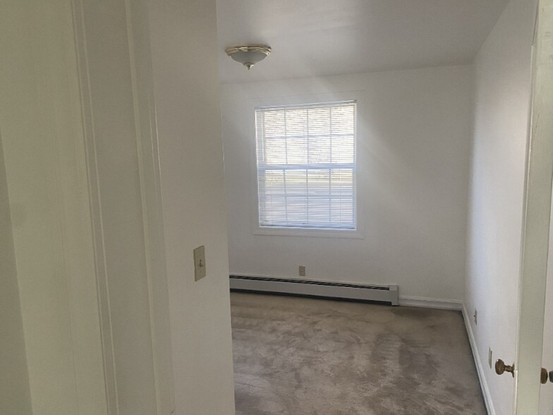 Building Photo - 7 Wardell Ct