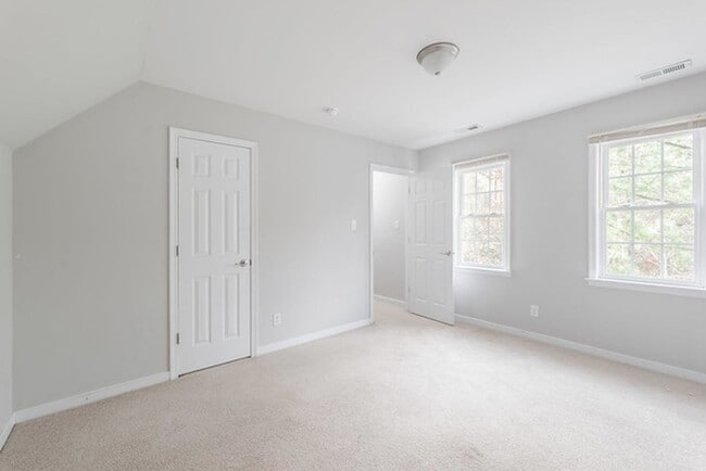 Building Photo - Charming 4 bedroom Colonial in Midlothian!