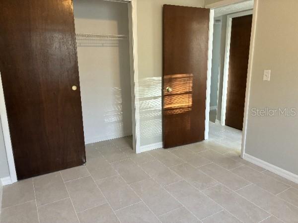 Building Photo - 2118 W Comanche Ave