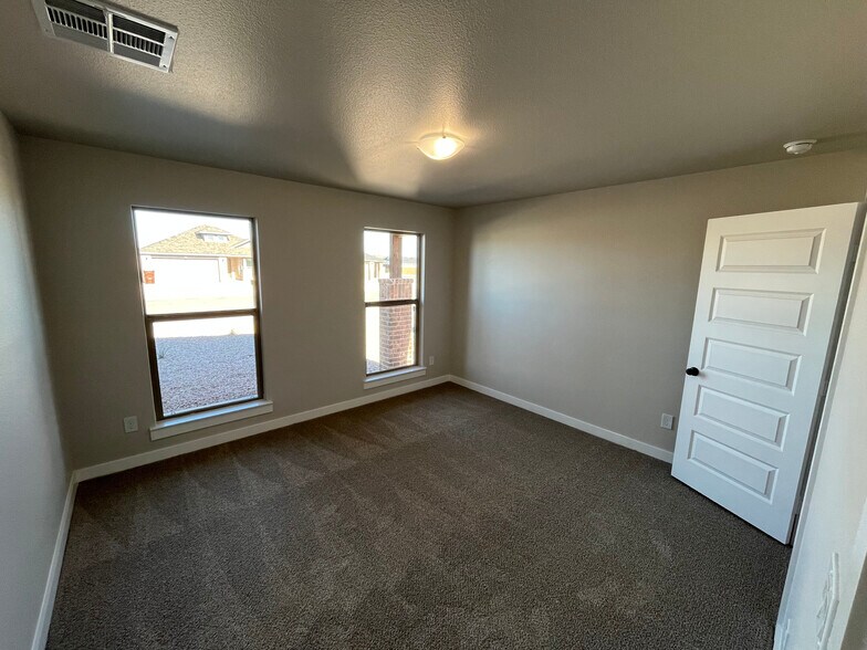 Building Photo - 2302 Copperhead Rd