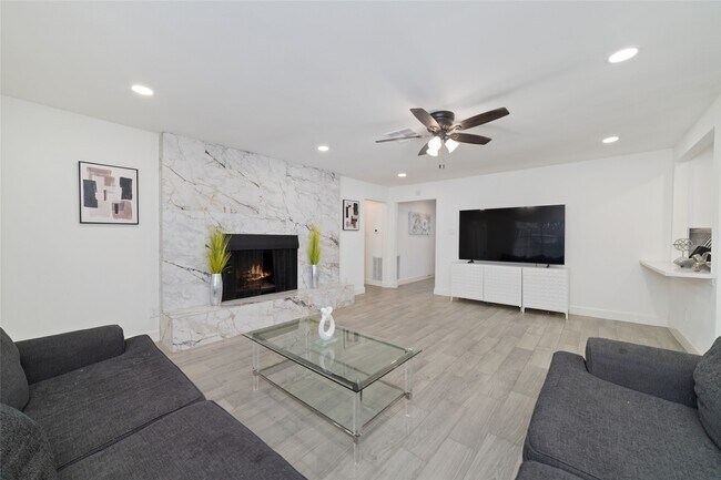 Building Photo - 25402 Hickory Valley Ln